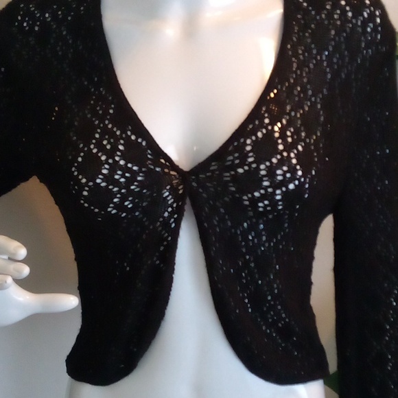 Black Knit Lace Sweater/Shrug - Picture 5 of 8